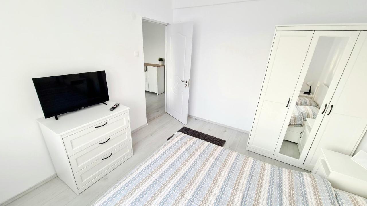 Belle Apartments - Central Πιτέστι Εξωτερικό φωτογραφία