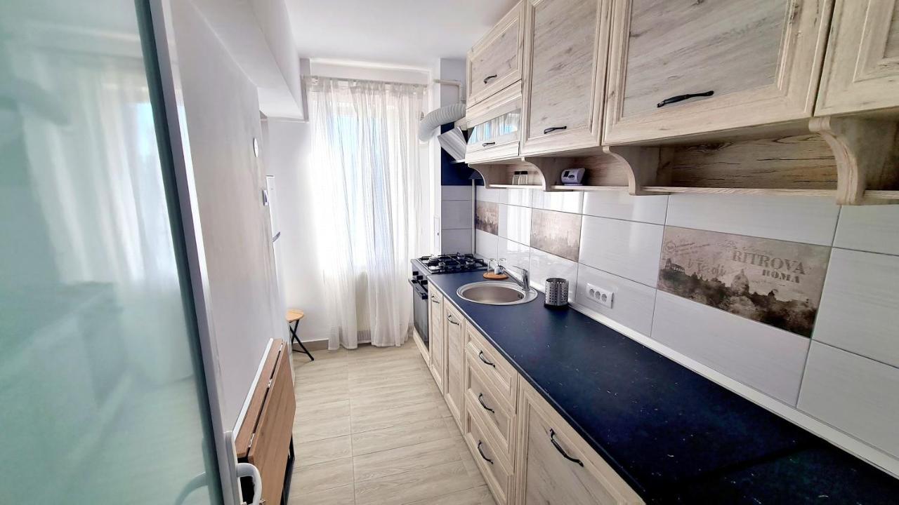 Belle Apartments - Central Πιτέστι Εξωτερικό φωτογραφία